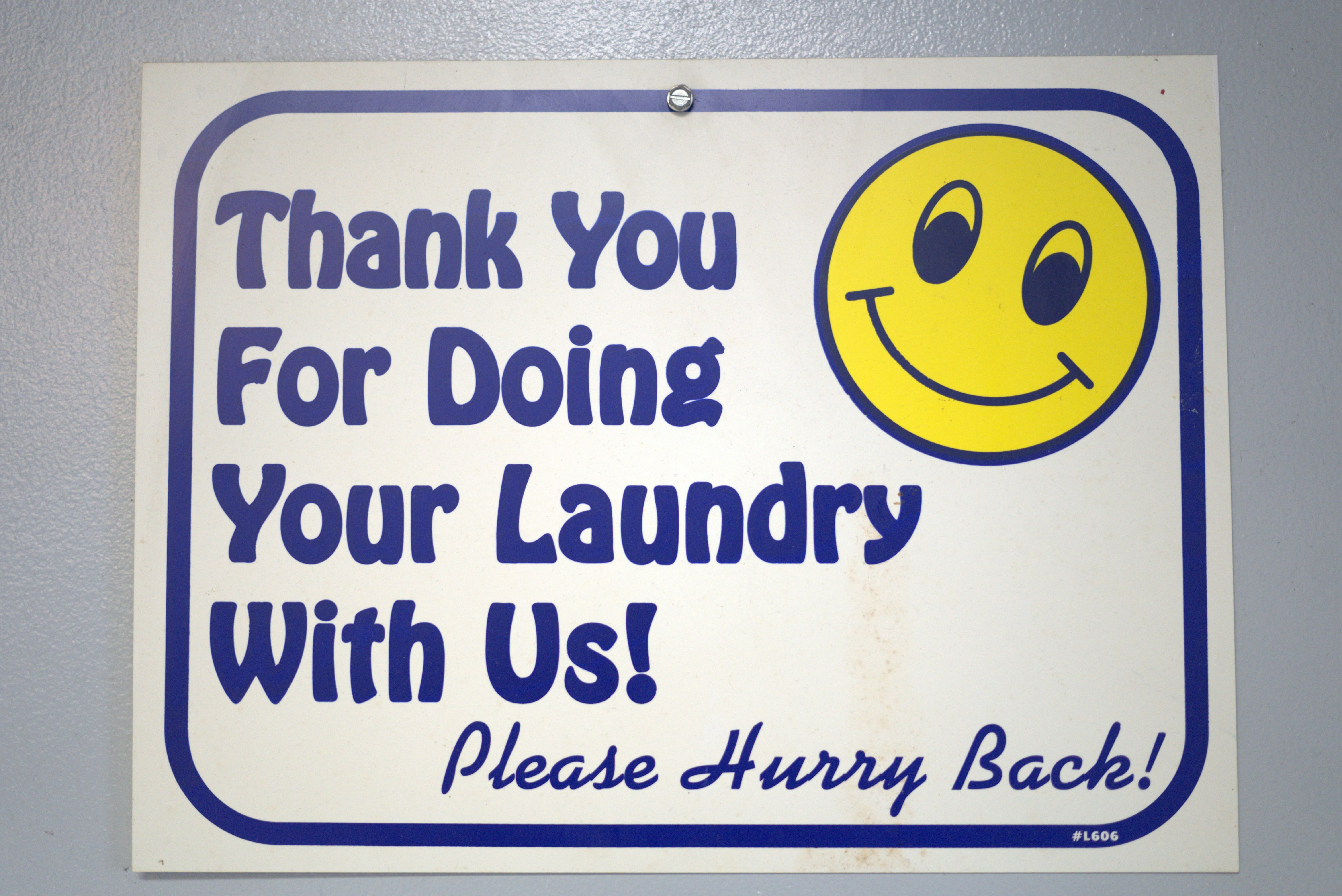 Happy customers thanking Fit & Fold Laundromat for pickup and delivery laundry service in Detroit